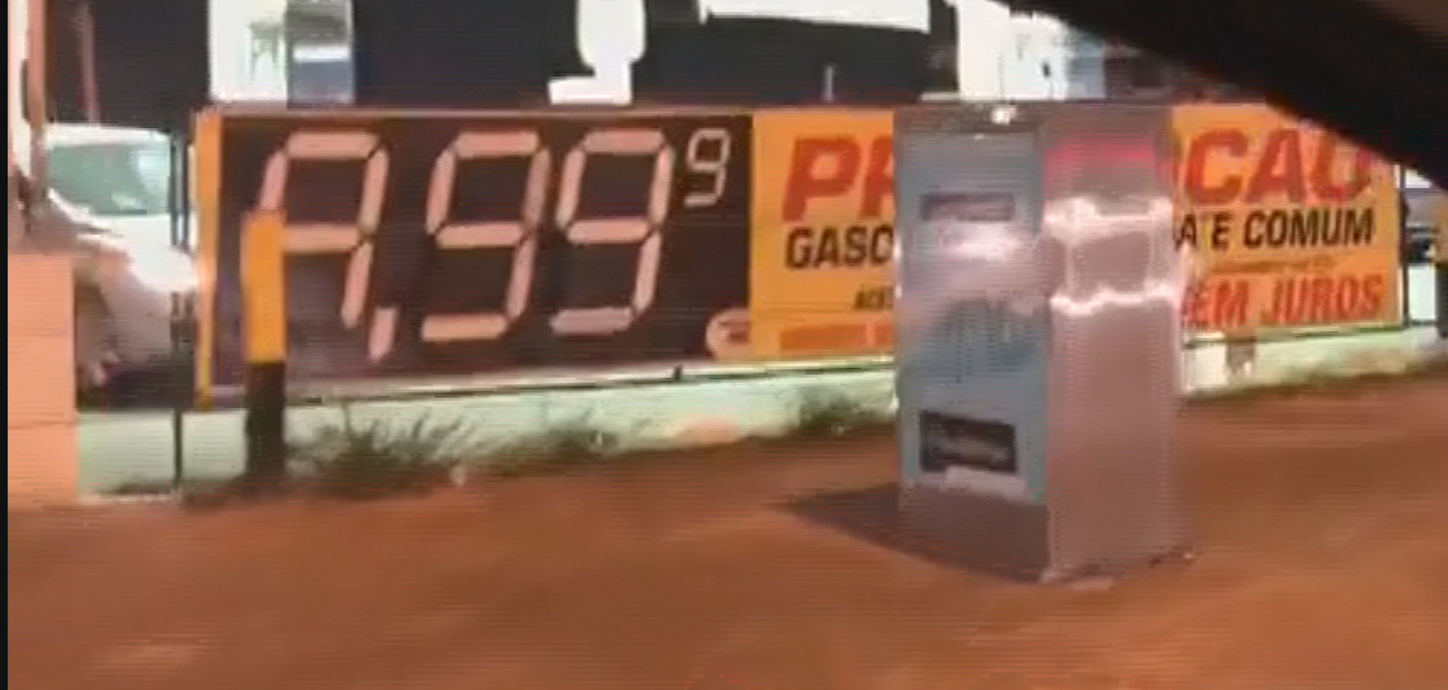 Gasolina vendida a R$ 10 em porto do DF