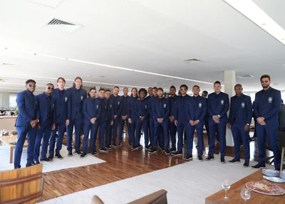 Seleção Brasileira na sede da CBF rumo a Londres