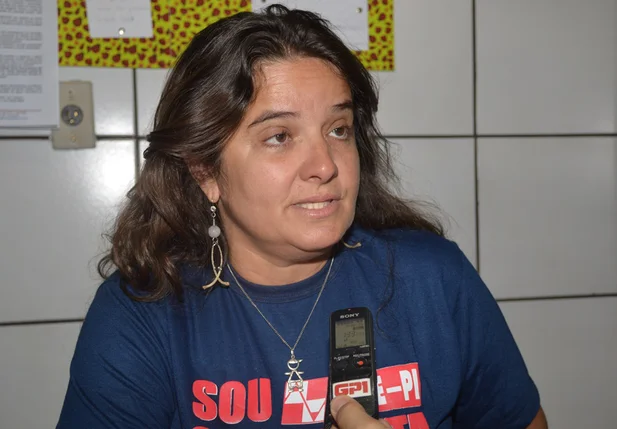 Gisele Dantas, presidente do Sinte regional de Picos