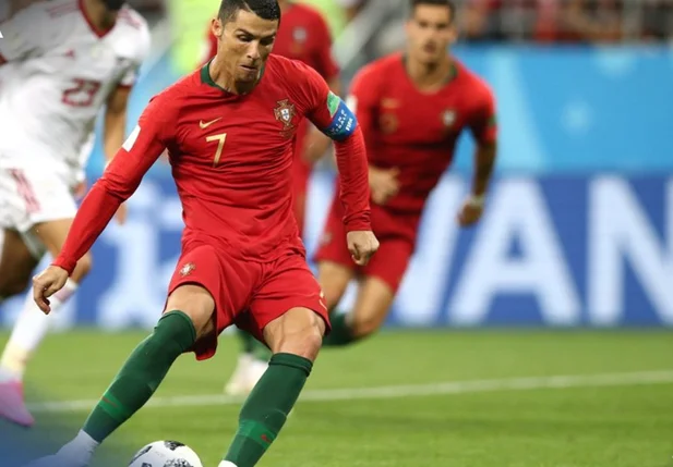 Cristiano Ronaldo em jogo contra o Irã