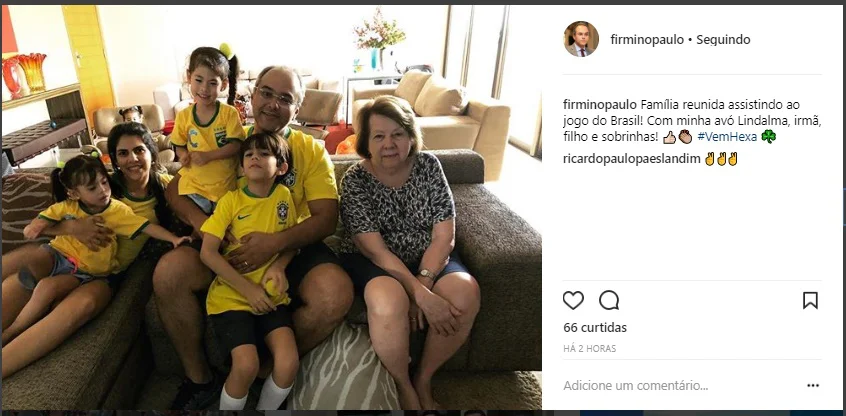 O deputado Firmino Paulo assistiu o jogo com a família