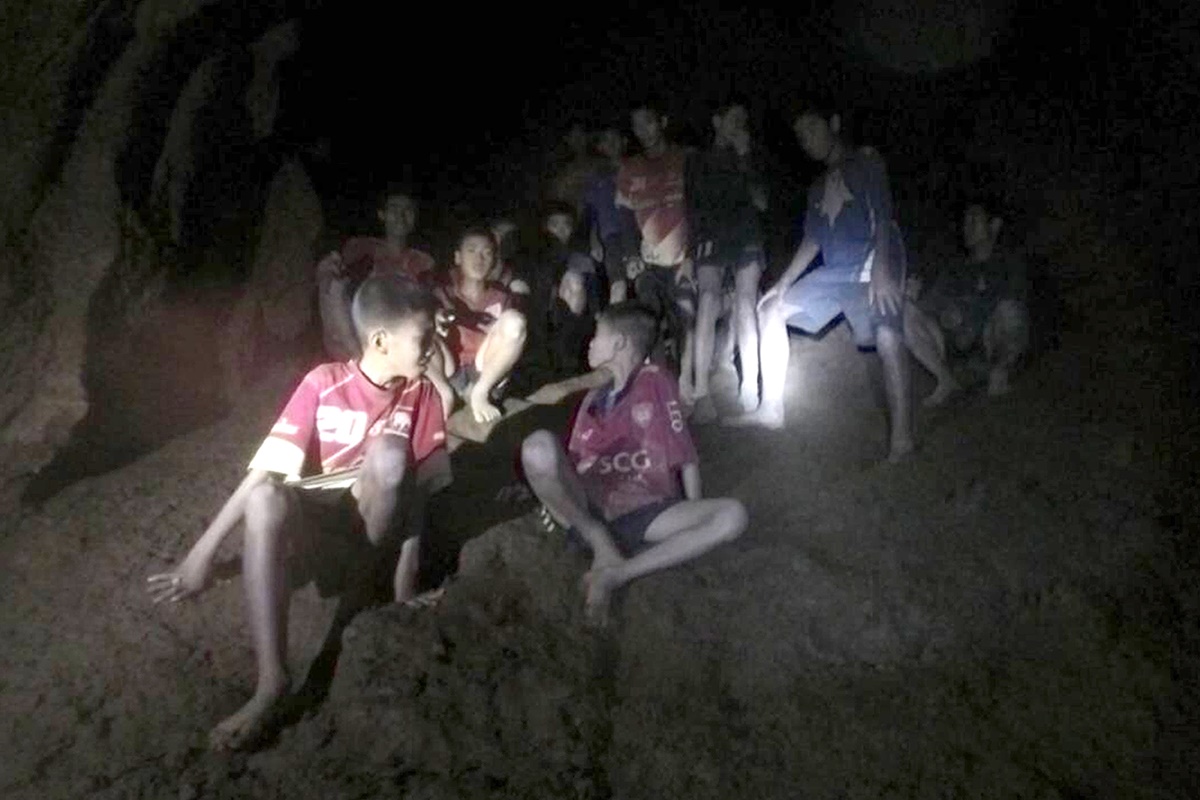 Crianças presas em caverna na Tailândia