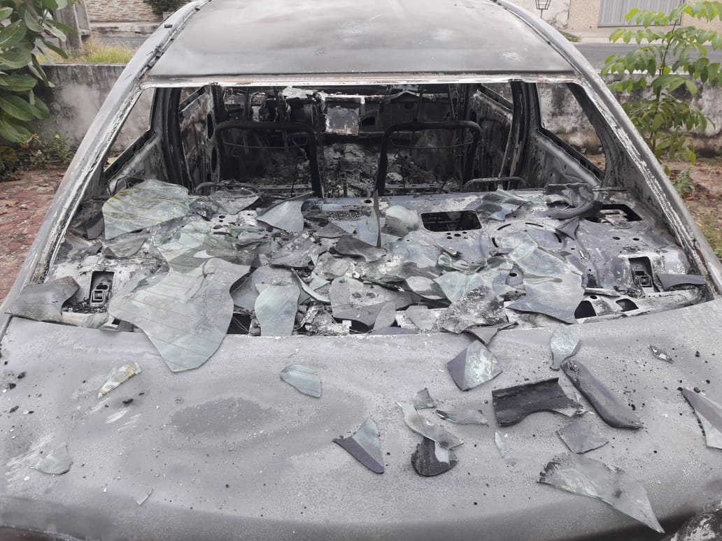 Carro incendiado do empresário Macelo Henrique foi encontrado no residencial Orgulho do Piauí