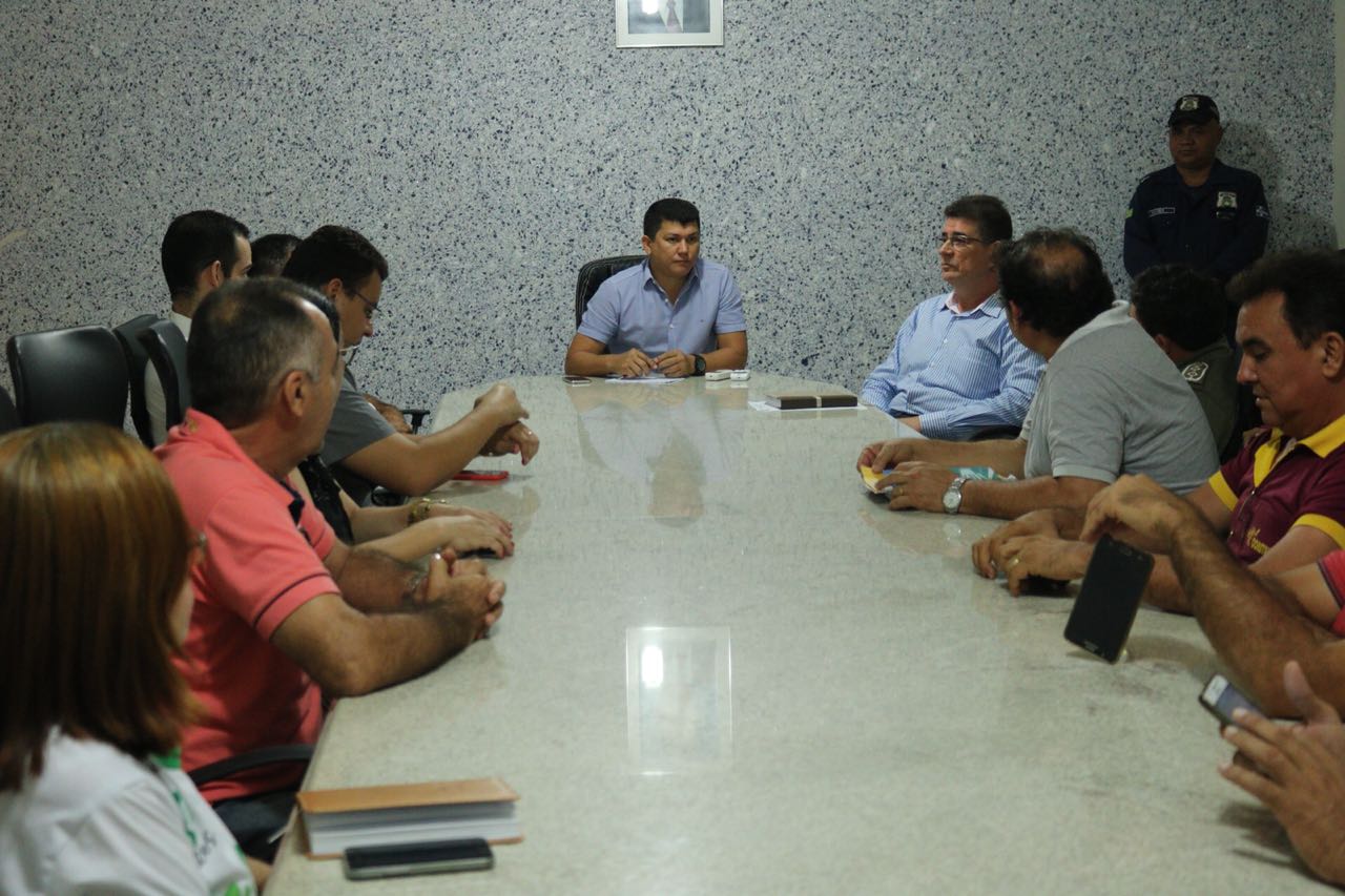 Reunião do prefeito Rubens Vieira com membros do Ministério Público do Piauí