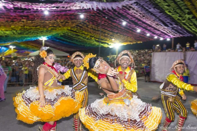 Muita dança na festa de Buriti dos Lopes