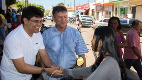 Ex-prefeito Avelar Ferreira e lideranças selaram apoio a Oliveira Neto