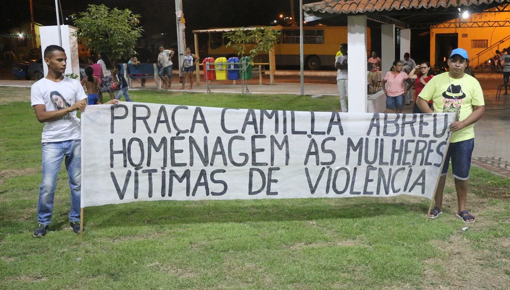 Familiares de Camila Abreu estavam na inauguração da praça