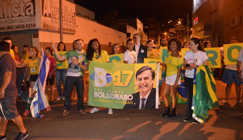 Picoenses defendem candidatura de Bolsonaro