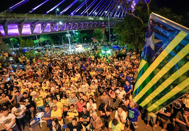 Eleitores comemoram vitória de Jair Bolsonaro no segundo turno