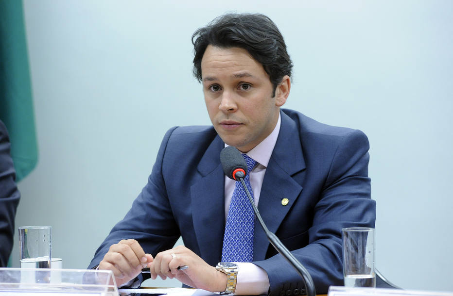 O presidente da Comissão Mista de Orçamento, Mário Negromonte Júnior