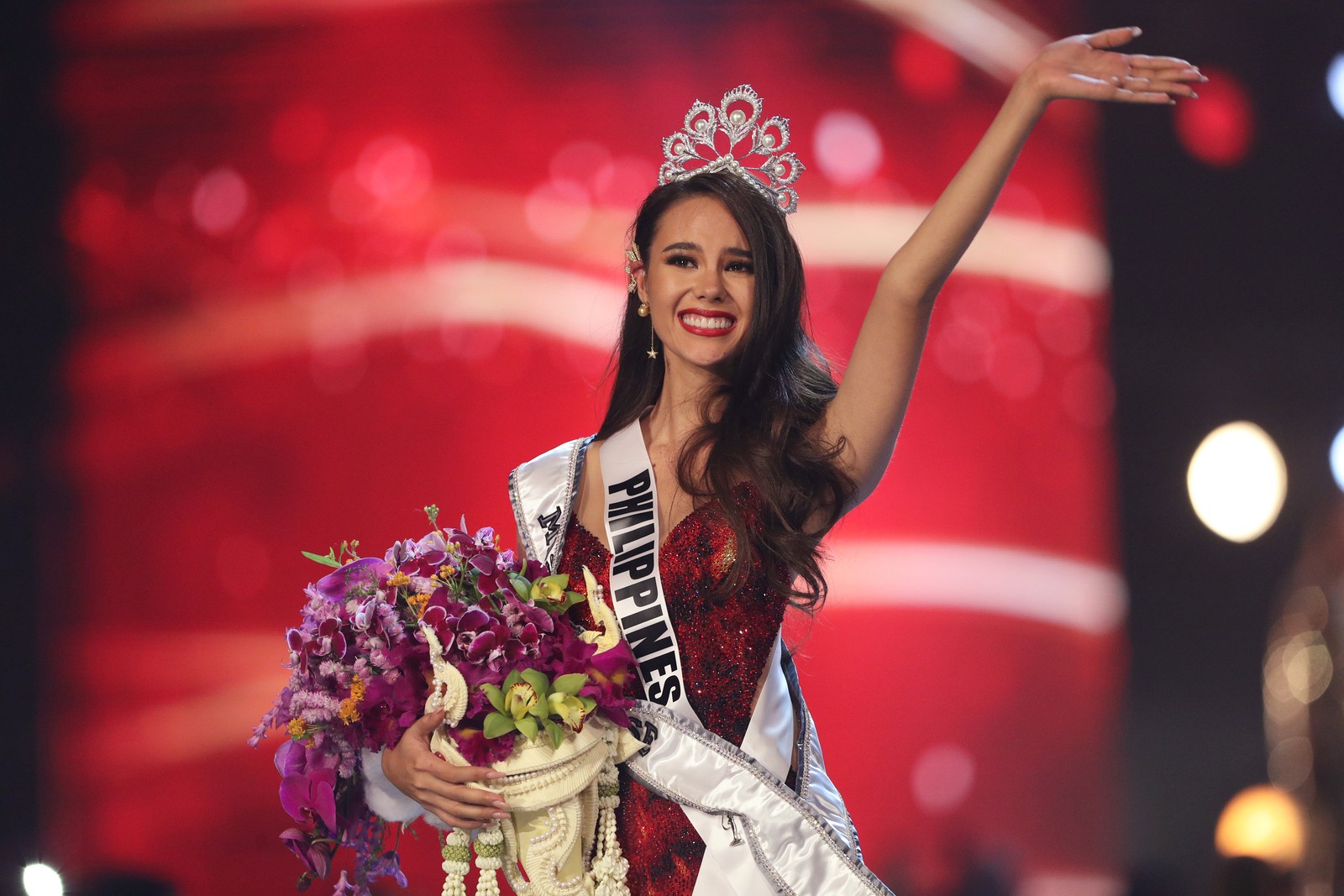 Catriona Grayé, das Filipinas é eleita Miss Universo 2018