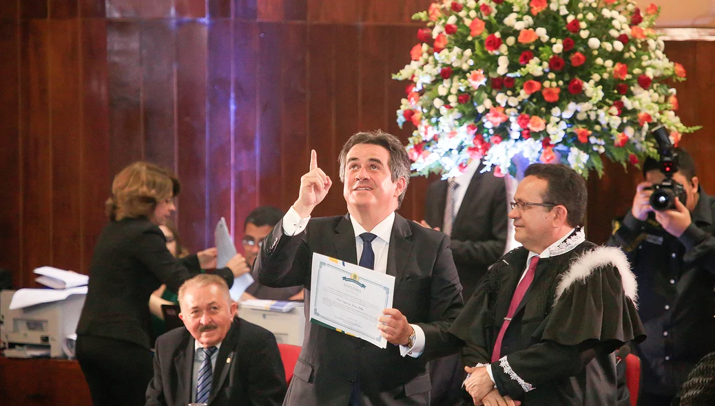 Ciro Nogueira é diplomado senador