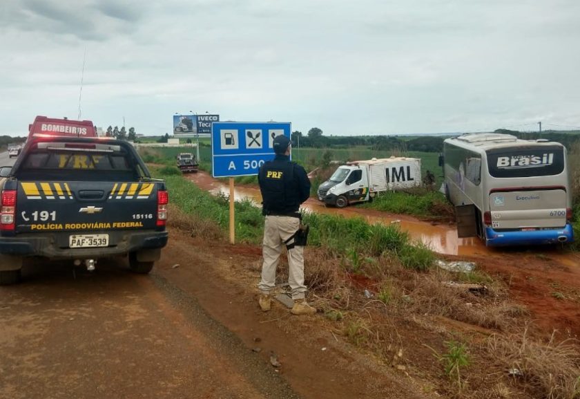 Cinco pessoas que vinham para o Piauí morrem em acidente na BR 020  