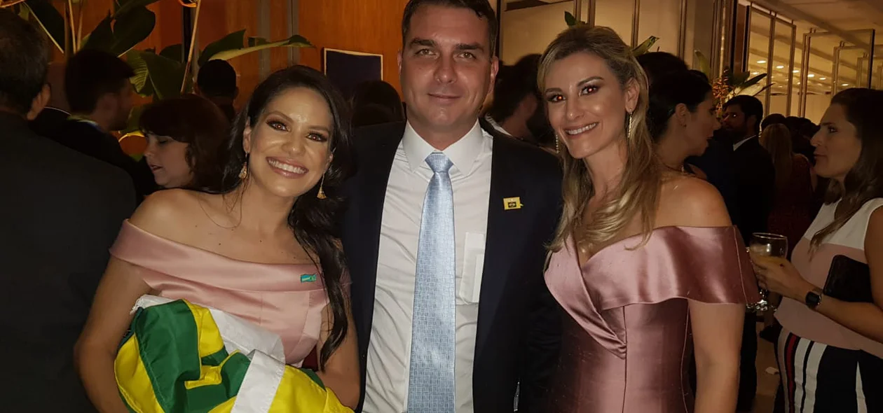 Rubenita é amiga de Flávio Bolsonaro, filho do presidente 