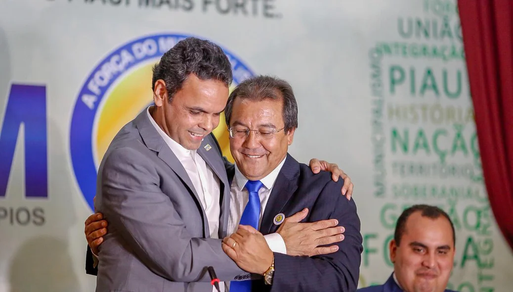 Gil Carlos parabeniza o novo presidente da APPM, Jonas Moura