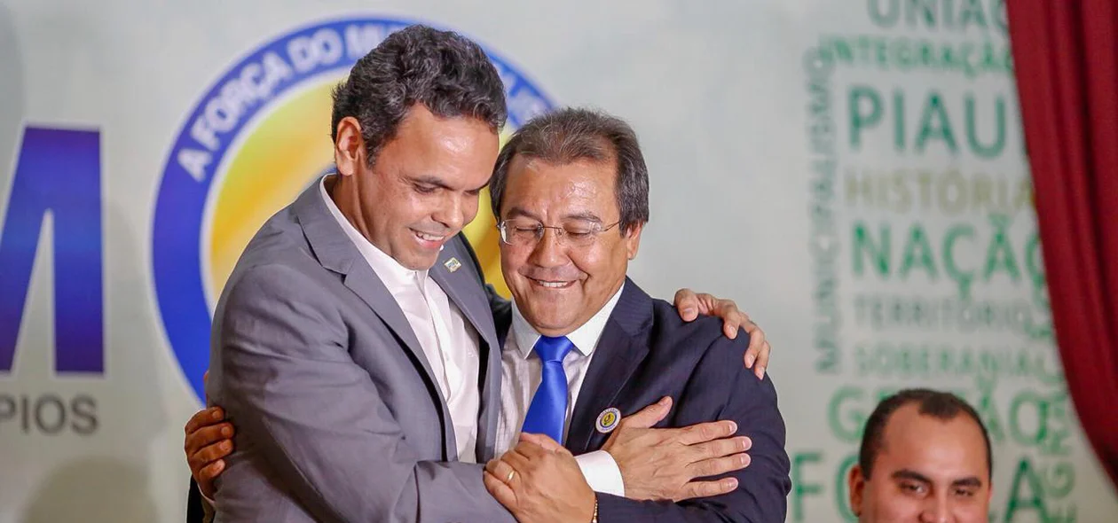 Gil Carlos parabeniza o novo presidente da APPM, Jonas Moura