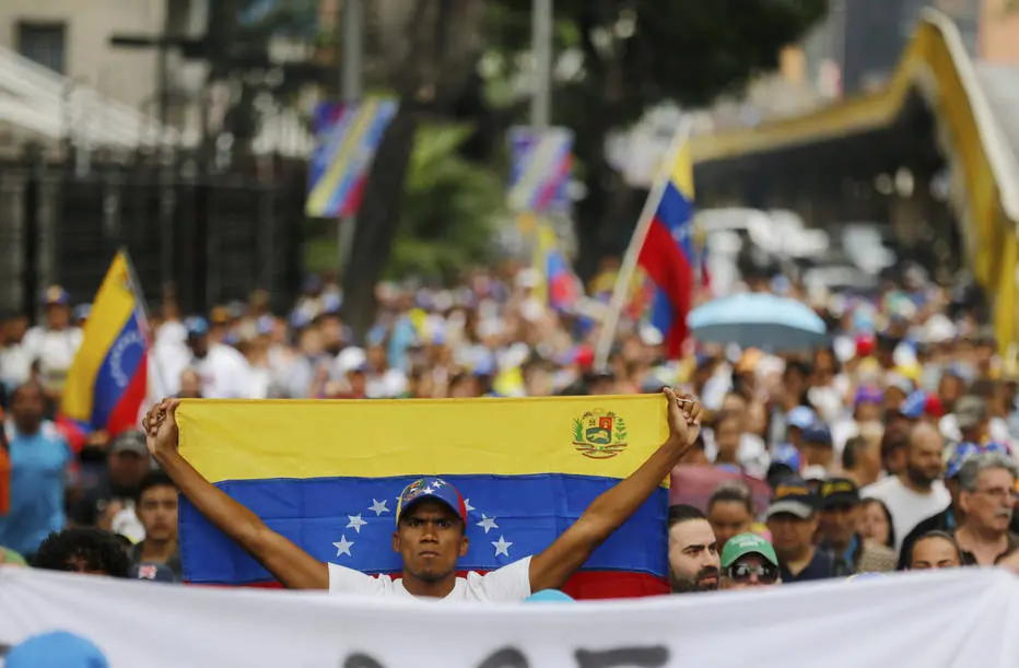 Manifestantes marcham contra Maduro na Venezuela