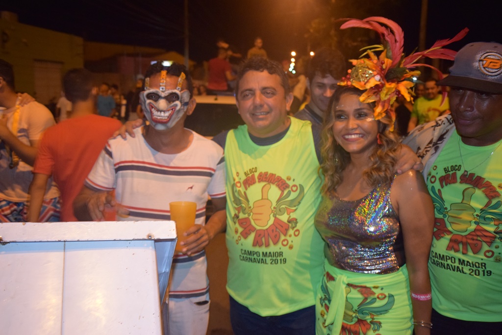 Professor Ribinha participa da abertura do Carnaval em Campo Maior