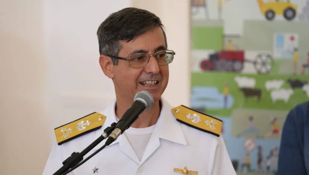 Coordenador geral do Projeto Rondon, vice-almirante Luiz Octávio Barros