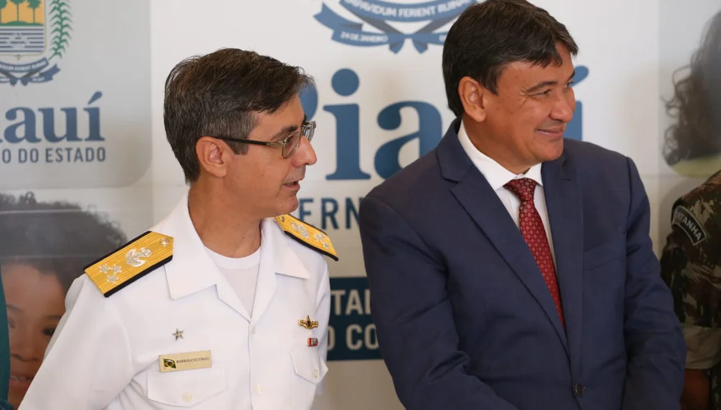 Vice-almirante Luiz Octávio Barros e Wellington Dias