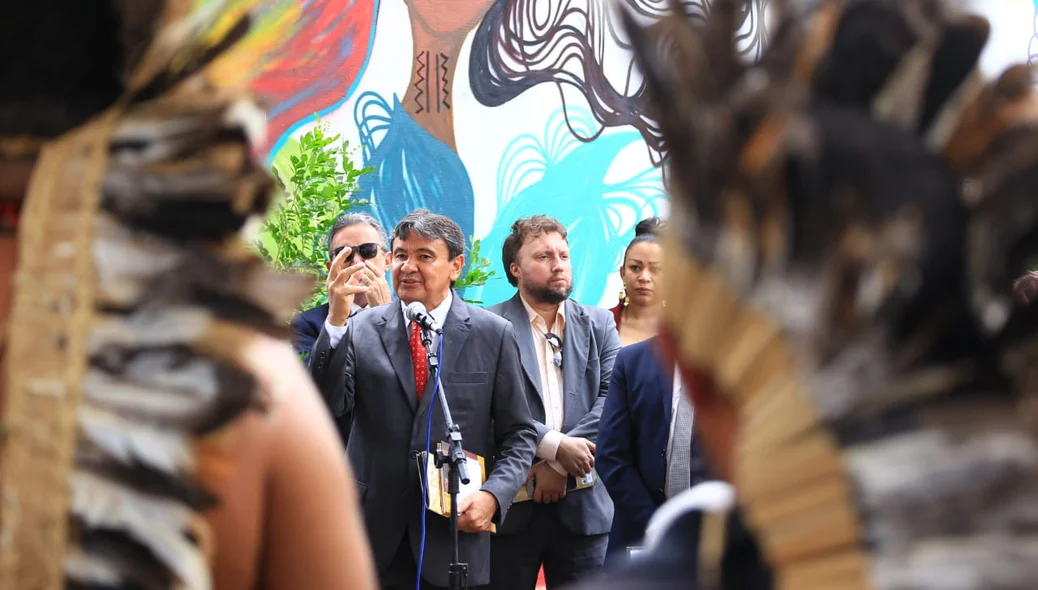 Governador Wellington Dias durante solenidade do Dia do Índio