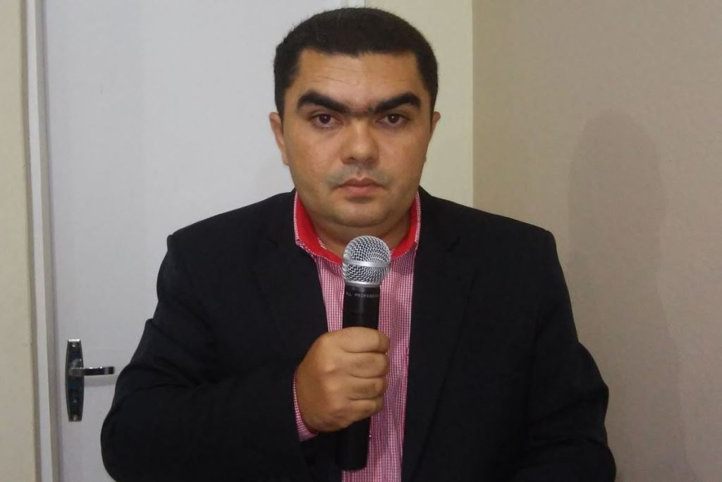 Vereador Marcos Venício (MDB) passa para o lado da prefeita