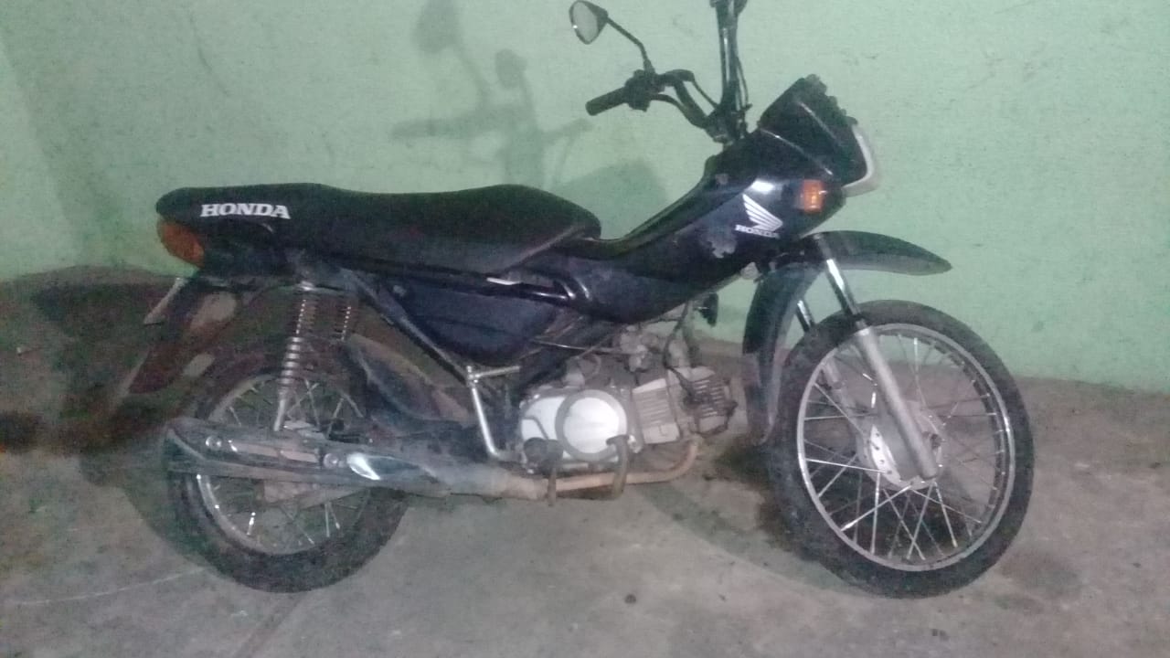 Motocicleta recuperada pela PM em Teresina
