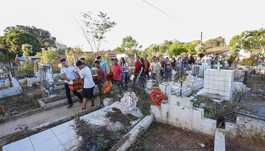O enterro aconteceu na cidade de Caxias-MA