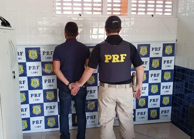 Homem de 40 anos preso pela PRF em Piripiri
