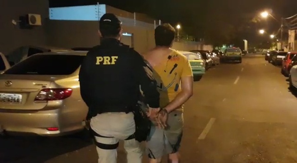 Homem é preso pela PRF por resistência e desobediência na BR 316
