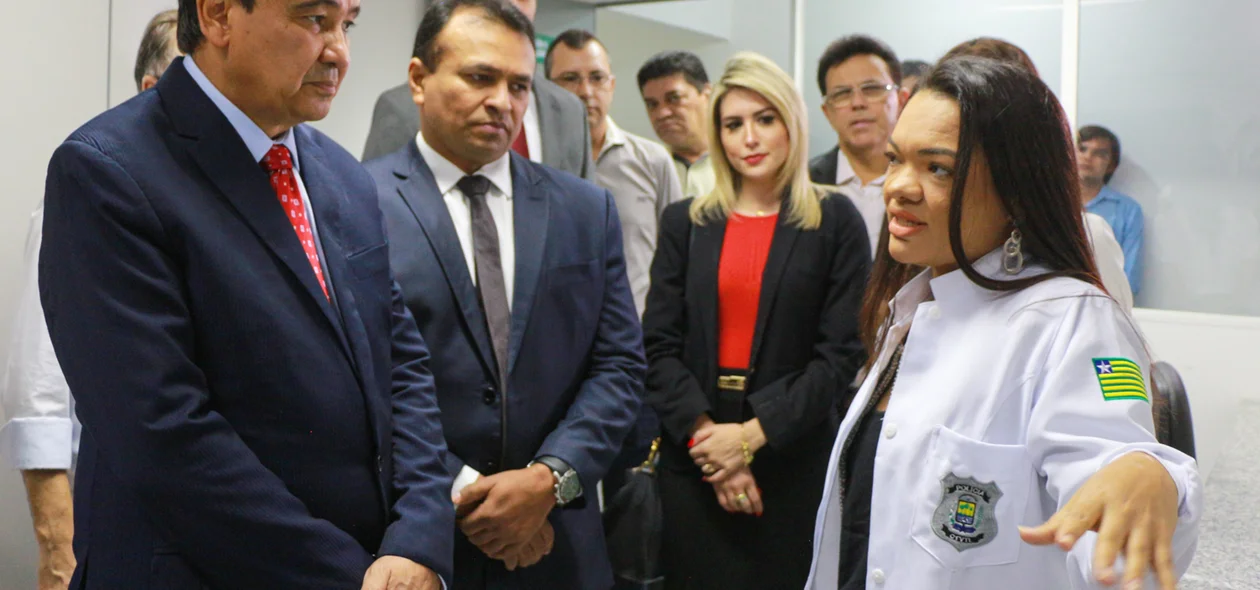 Governador Wellington Dias e Fábio Abreu conhecem novas instalações do IDNA