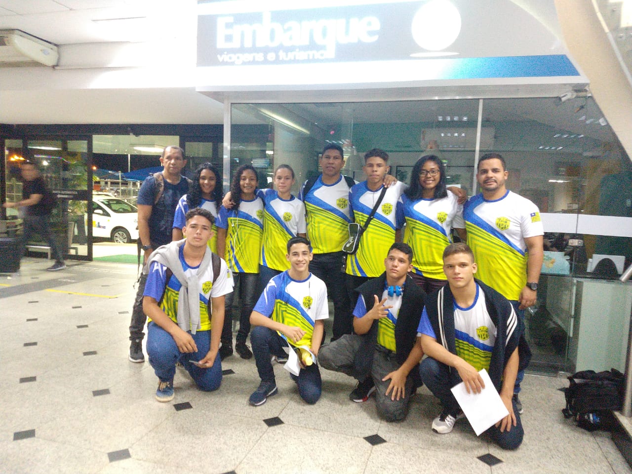 Parte da delegação do Piauí para os Jogos Escolares da Juventude