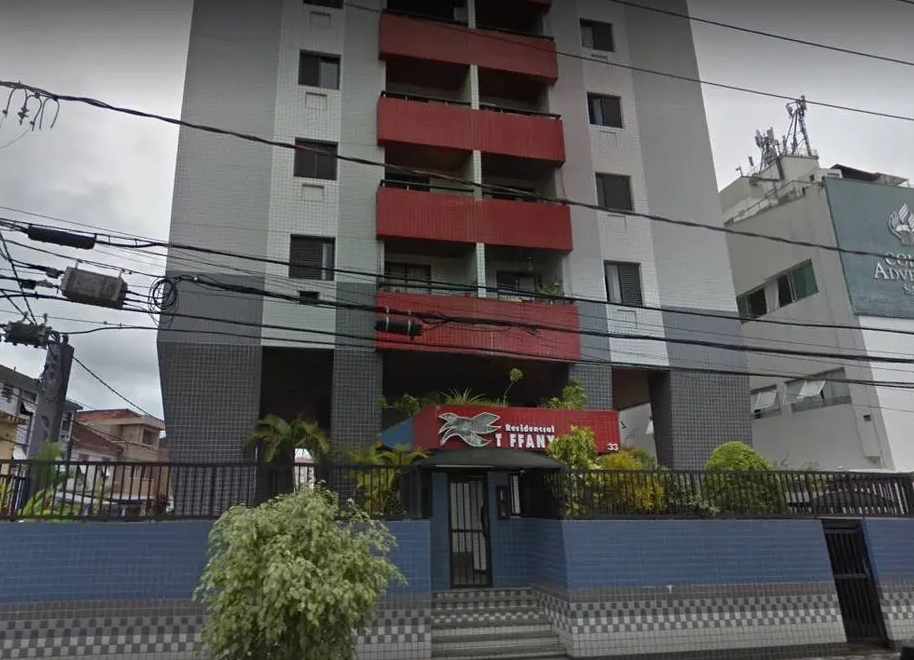 Queda de elevador deixa quatro pessoas mortas em Santos