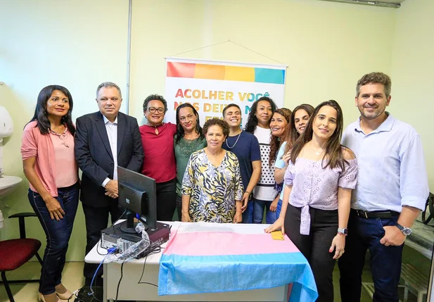 Governo do Piauí inaugura ambulatório trans no HGV