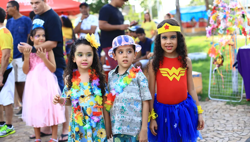 Crianças no carnaval 