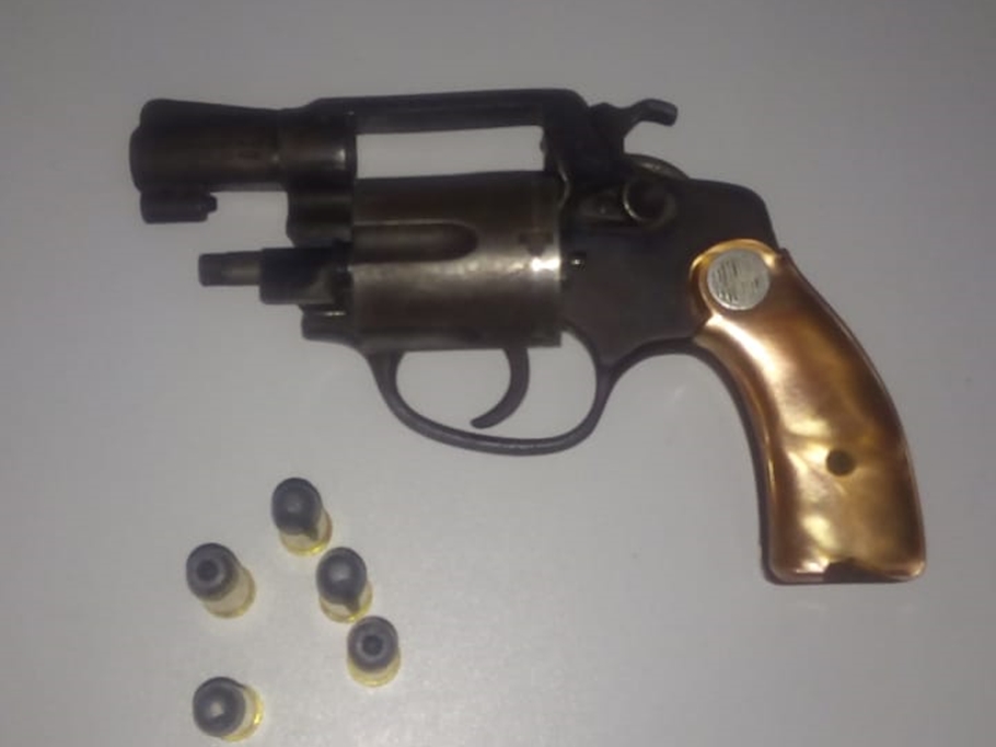 Adolescente é apreendido com arma de fogo na cidade de Floriano