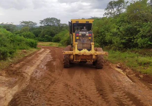 Prefeitura de Campo Maior recupera 80 quilômetros de estrada vicinal 
