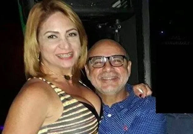 STJ autoriza prisão domiciliar de Fabrício Queiroz e de sua mulher