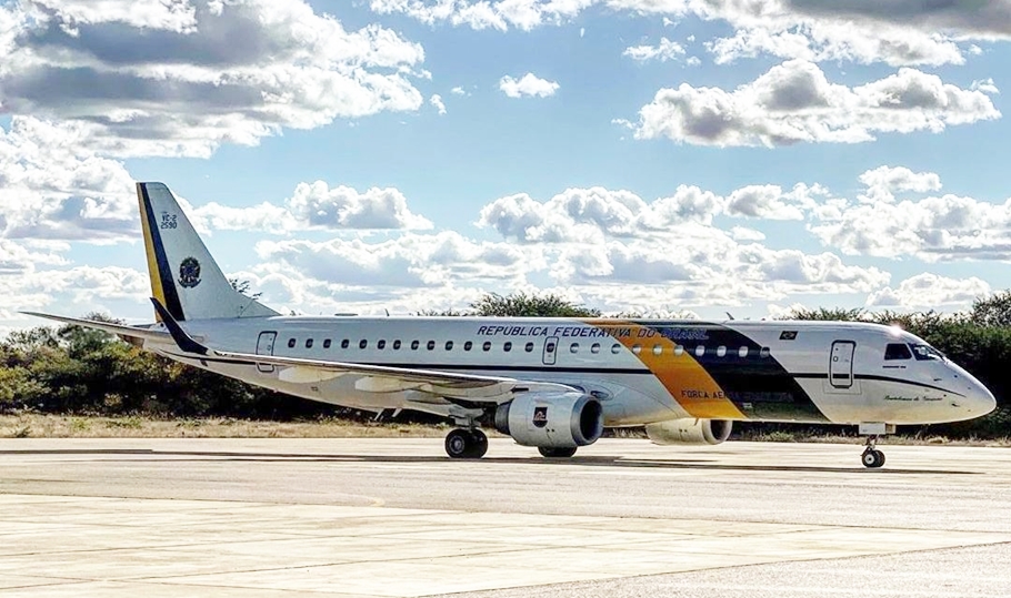 Avião da FAB em São Raimundo Nonato
