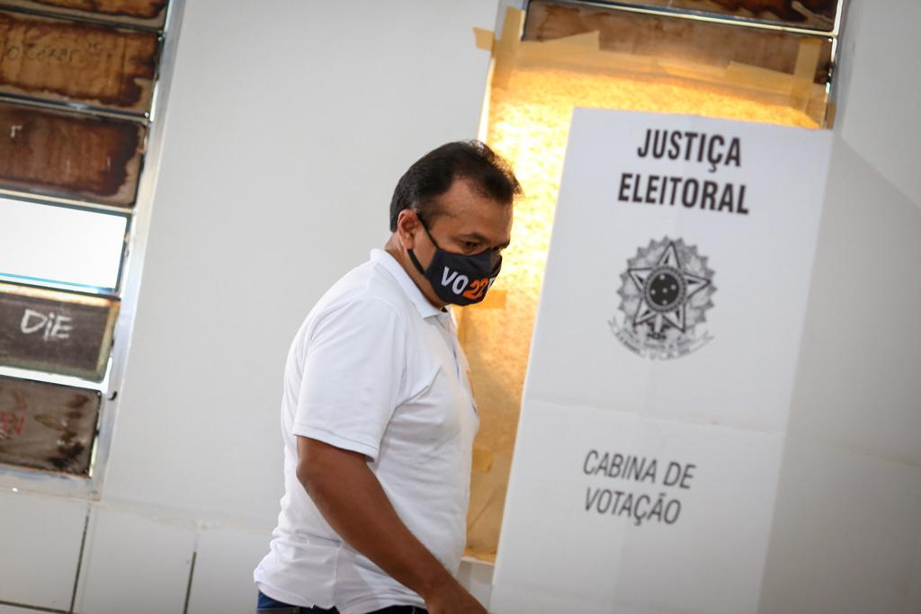 Fábio Abreu durante votação