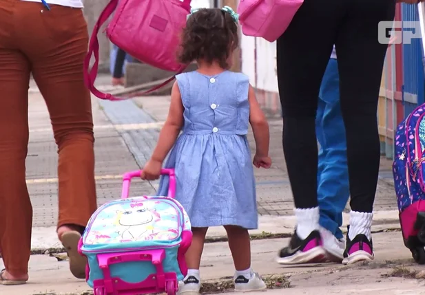 Volta às aulas em Teresina: pais criticam exigência do passaporte da vacina